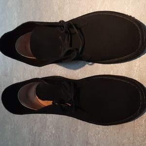 Clarks Original black suede desert boots. 8.5 M